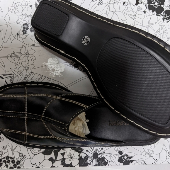🆕 leather mules / clogs with stitching accents - Picture 2 of 5